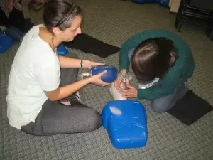 Practise using pocket mask and bag valve mask in CPR course